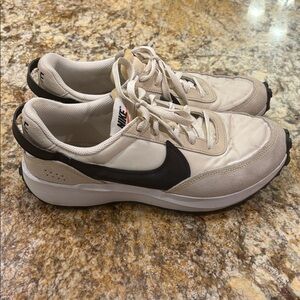 Women’s Nike Waffle Debut